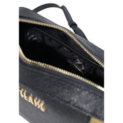 Schwarze Schultertasche aus strukturiertem PVC von Alviero Martini mit goldfarbenem Reißverschluss und geprägtem Logo, B 21 cm
