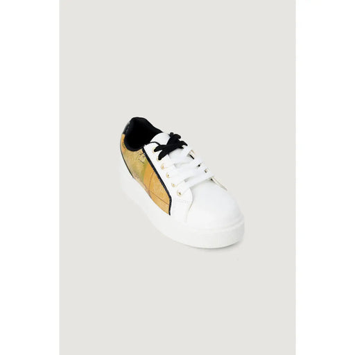 Weiße Alviero Martini Damen-Sneaker mit Schnürung, gold-schwarz gemustertem Seitenpanel und kontrastierender schwarzer Zunge