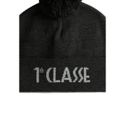 Schwarze Strickmütze aus Wolle von Alviero Martini mit flauschigem Bommel und weißer 1ère-Classe-Stickerei