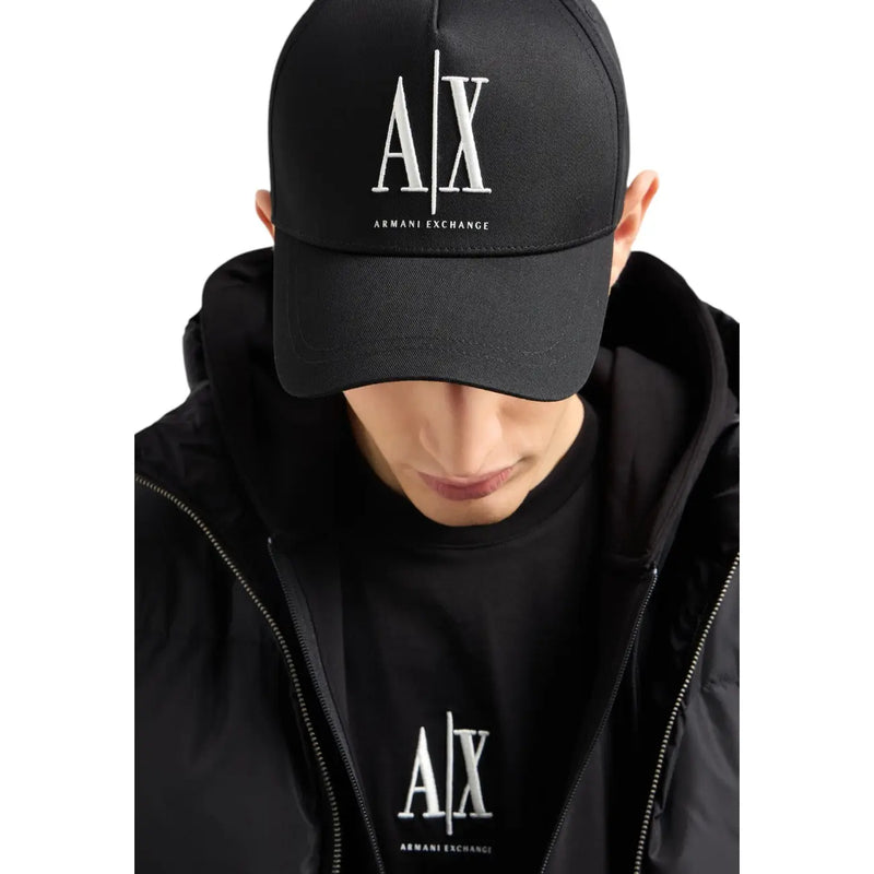 Armani Exchange Schwarze Baseballkappe aus Baumwolle für Herren mit weißem Axt-Logo und aufgesticktem Markennamen auf der Vorderseite