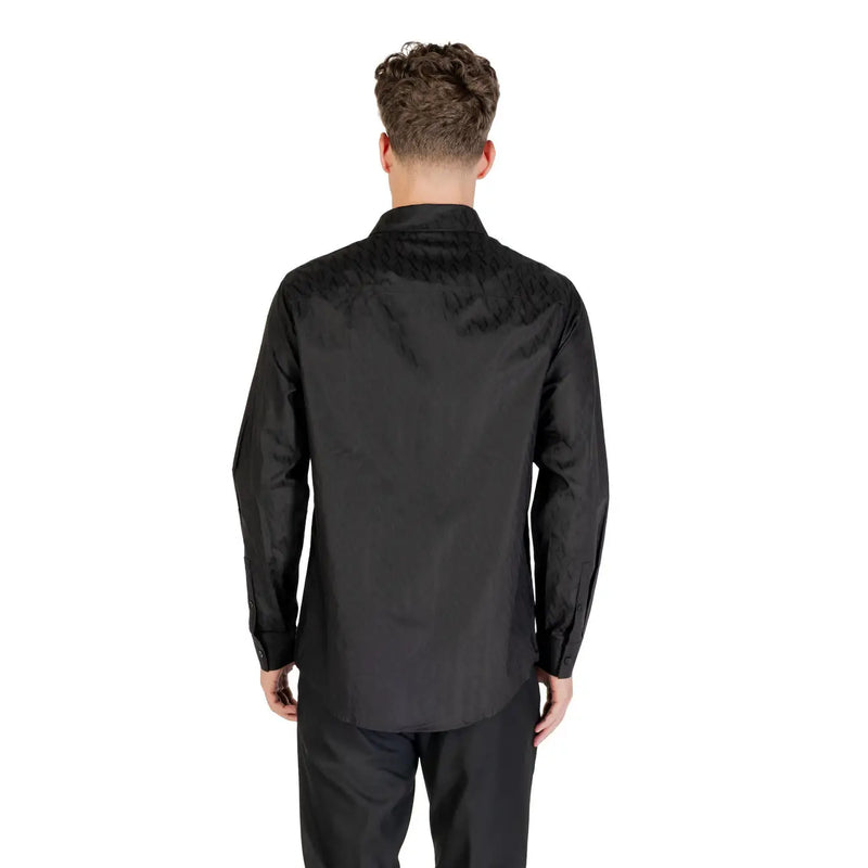 Armani Exchange Schwarzes Herrenhemd aus Baumwolle mit Knopfleiste, klassische Passform, rückenfrei, mit dezentem Strukturmuster an Schultern und Rücken