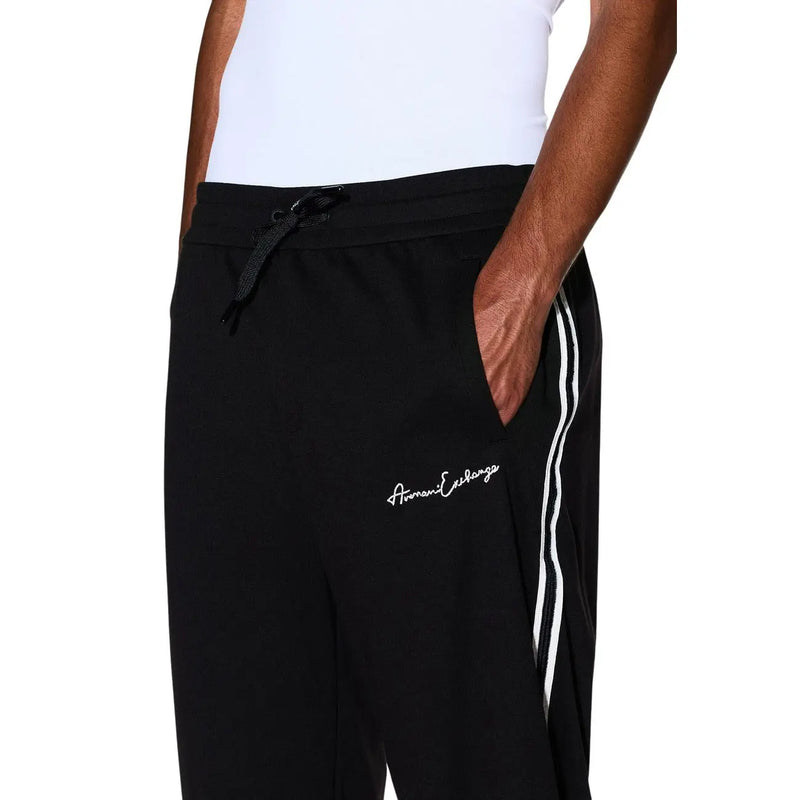 Armani Exchange Schwarze Herren-Trainingshose aus Polyestergemisch mit weißen Seitenstreifen und gesticktem Logo am Oberschenkel