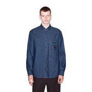 Armani Exchange Herrenhemd aus blauem Baumwoll-Denim mit Brusttasche und kleinem braunem Label, klassisches Langarm-Design