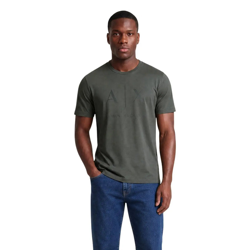 Armani Exchange Grünes Herren-T-Shirt aus Baumwolle mit olivgrünen kurzen Ärmeln und dezentem, verwaschenem a|p-Logo auf der Brust