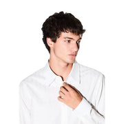 Armani Exchange Weißes Herrenhemd aus Baumwolle mit knackigem Kragen und dezenten Nahtdetails in geometrischem Design