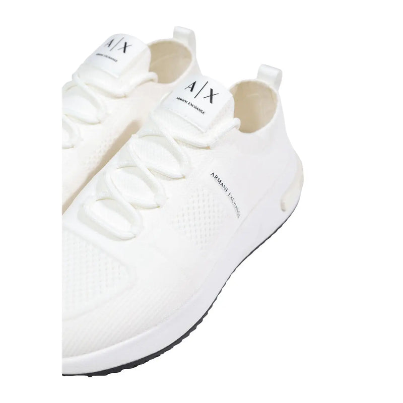 Armani Exchange Weiße, sportliche Herren-Sneaker aus Polyester mit elegantem, atmungsaktivem Mesh-Obermaterial und dezenten schwarzen Markendetails