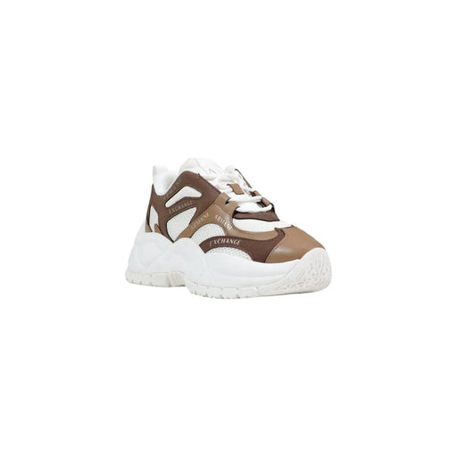 Armani Exchange Brauner Damen-Sneaker aus Polyester-Mischgewebe mit klobiger Sohle, mehrlagigen Leder- und Mesh-Einsätzen und Exchange-Branding.