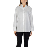 Women’s long-sleeve white cotton shirt with classic collar and cuffs by Armani Exchange