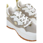 Armani Exchange Damen-Sneaker aus weißem Polyurethan mit weißem und goldenem Mesh-Gewebe, klobiger weißer Sohle und hellbrauner Gummisohle