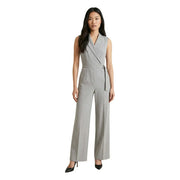 Grauer, ärmelloser Jumpsuit von Artigli für Damen mit V-Ausschnitt, Gürtel in der Taille und weitem Bein aus weichem Stoff