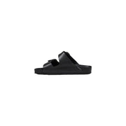 Birkenstock Damenpantoffeln aus schwarzem Gummi mit elegantem, minimalistischem Design und dem charakteristischen schwarzen Arizona-Doppelriemenverschluss