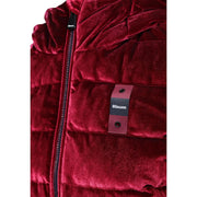 Blauer Damenblazer-Jacke aus bordeauxrotem Polyester-Samt mit Kapuze, Steppmuster und schwarzem Reißverschluss.