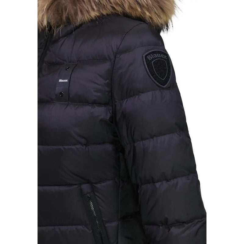 Schwarz Blauer Damen-Nylonblazer mit Kapuze, Steppdesign, pelzgefütterter Kapuze und Marken-Schulterpatch.