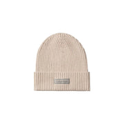 Beige gerippte Calvin Klein Mütze mit Logoaufnäher.
