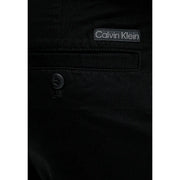 Schwarze Calvin Klein Herrenjeans mit dezent strukturiertem Stoff und elegantem, minimalistischem Design