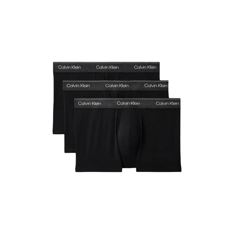 Schwarz Calvin Klein Boxershorts aus Baumwolle mit dezentem Gummibund und weißem Logo-Schriftzug, Vorderansicht