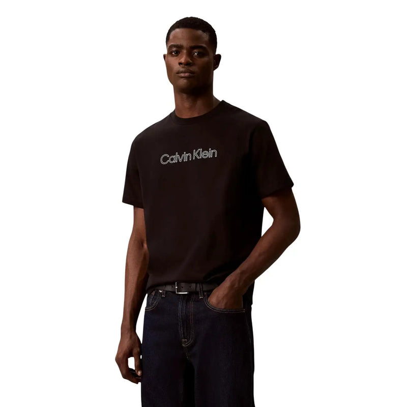 Schwarzes Calvin Klein Herren-T-Shirt aus Baumwolle in klassischer Passform mit weißem Logo auf der Brust