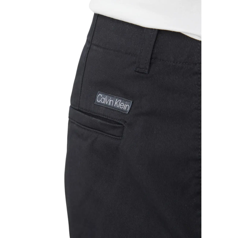 Calvin Klein Schwarze Herren-Chino-Hose aus Baumwolle mit dezenter Webstruktur und elegantem, minimalistischem Design
