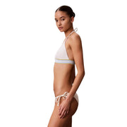 Calvin Klein Triangel-Bikini für Damen top Weißes Nylon mit zarten, dünnen Trägern und dezentem Streifenband