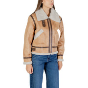 Bomberjacke aus hellbraunem Shearling mit weißem Plüschpelzkragen und -bündchen sowie dunkelbraunem Lederbesatz für Damen