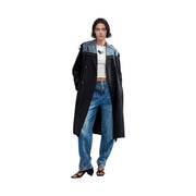 Schwarzer Trenchcoat-Blazer von Desigual für Damen aus Baumwoll-Lyocell-Hybrid mit Denim-Akzenten und doppelreihiger Knopfleiste.