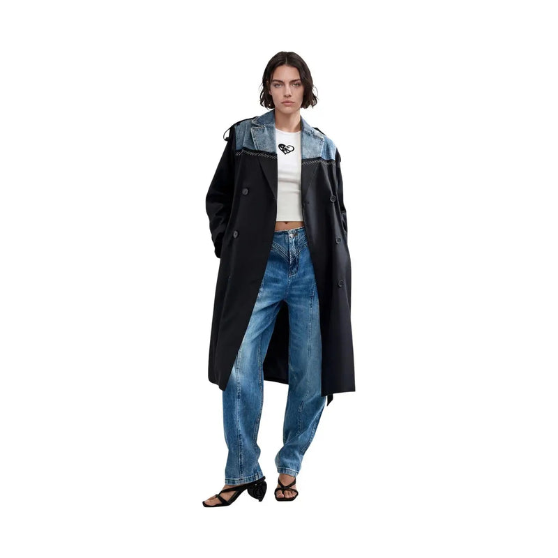 Schwarzer Trenchcoat-Blazer von Desigual für Damen aus Baumwoll-Lyocell-Hybrid mit Denim-Akzenten und doppelreihiger Knopfleiste.