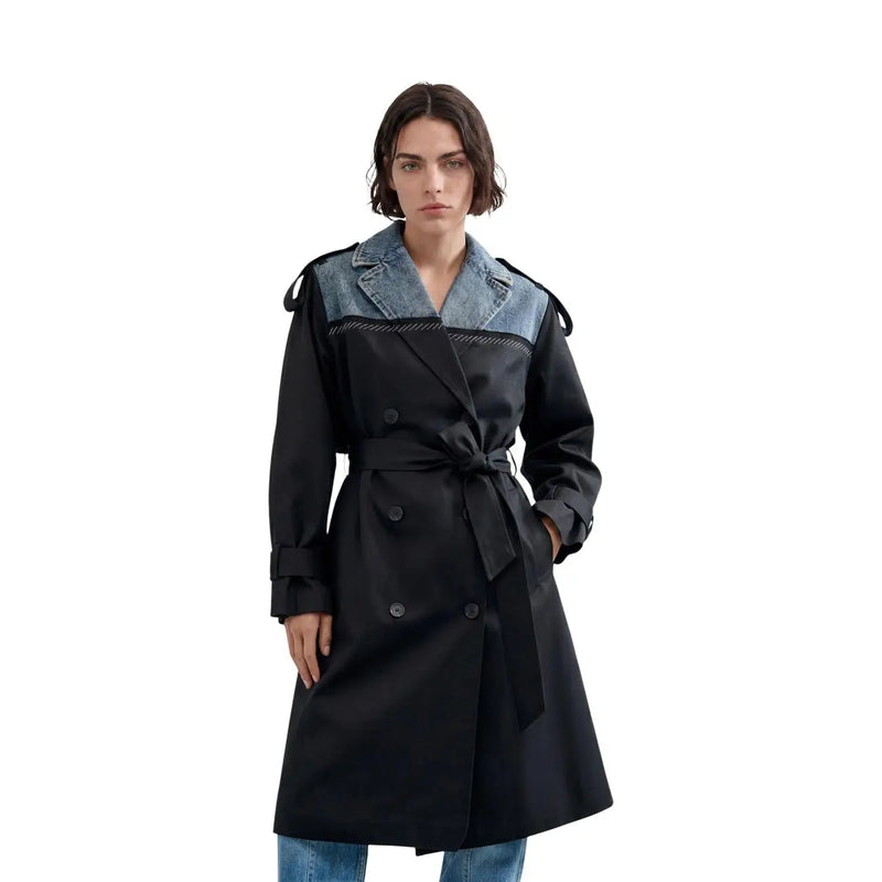 Desigual Damen-Trenchcoat-Blazer aus schwarzem Baumwoll-Lyocell-Hybrid mit Denim-Kragen und Schulterakzenten, Vorderansicht