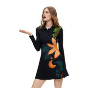 Schwarzes, langärmeliges Polokleid mit leuchtend orange-grünem Blumenmondmuster aus Viskose von Desigual für Damen