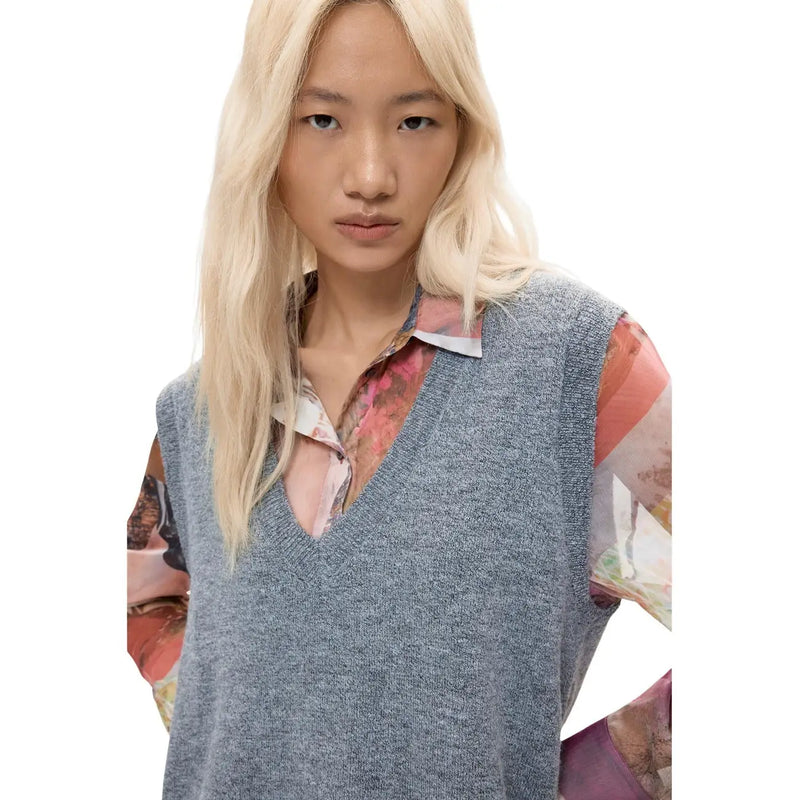 Ärmelloser, grauer Strickpullover mit V-Ausschnitt aus Polyester von Desigual für Damen mit tiefem Ausschnitt