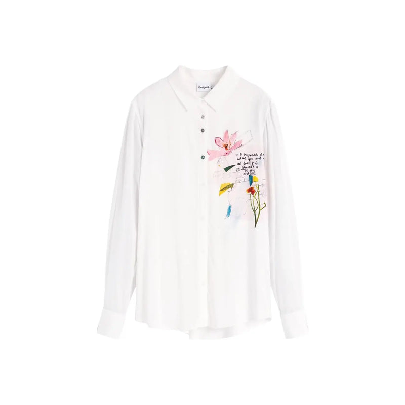 Desigual Damenbluse aus weißem Viskose im klassischen Long-Classic-Stil mit farbenfrohem Blumen- und Handschriftmuster auf der Brust