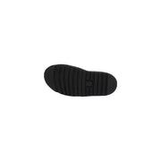 Schwarze Gummisohle mit geripptem Strukturmuster und rechteckigem Logo auf der Rückseite der weißen Dr. Martens Voss II Damen-Sandalen aus Leder.