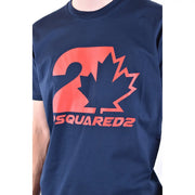 Marineblaues dsquared2 Herren-Baumwoll-T-Shirt mit Rundhalsausschnitt und auffälligem orangefarbenem Ahornblatt- und Markennamensdruck (siehe unten)