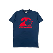 Dsquared2 Herren-T-Shirt aus blauer Baumwolle mit Rundhalsausschnitt und auffälligem rotem Ahornblatt- und Nummer-2-Motiv auf der Brust