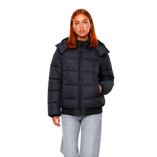 Schwarze EA7 Damen-Wintersteppjacke mit abnehmbarer Kapuze, gerippten Bündchen und Reißverschluss aus Polyester.