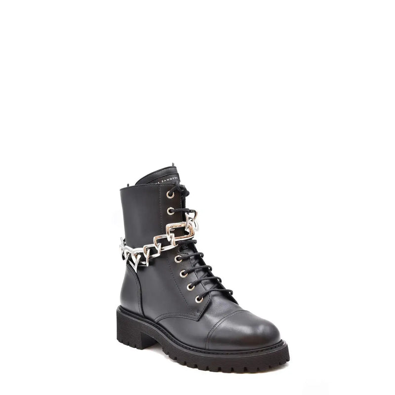 Schwarze Leder-Ankle-Boots von Giuseppe Zanotti mit silbernen Kettengliedern am Knöchel und seitlichem Reißverschluss