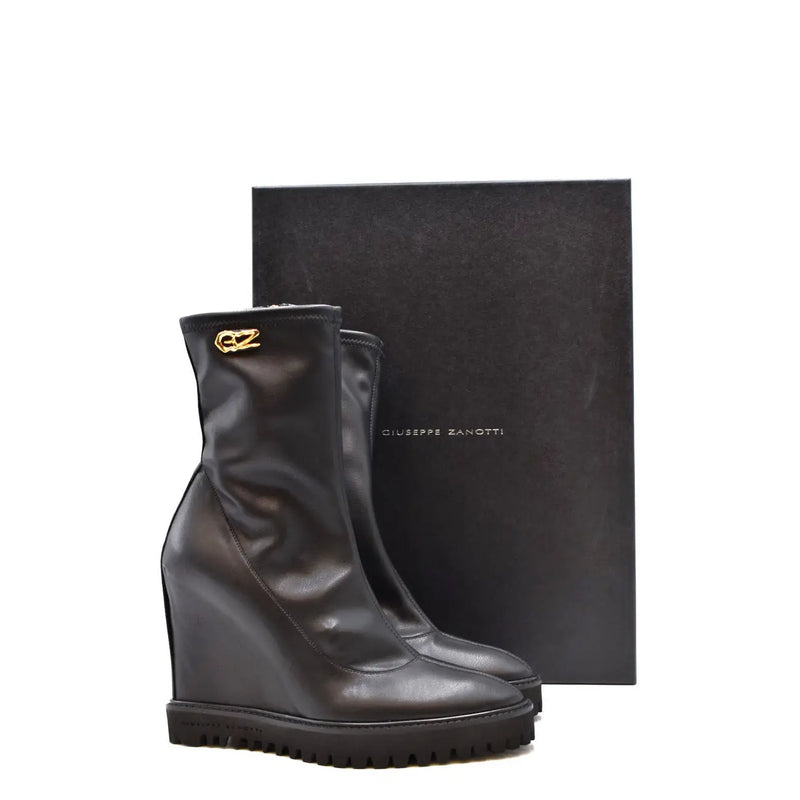 Schwarze Keilstiefeletten von Giuseppe Zanotti für Damen aus Leder mit Blockabsatz und goldfarbenem Logo-Emblem an der Seite