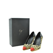 Giuseppe Zanotti Damenpumps aus Wildleder mit Leopardenmuster, roten Zehenkappen und glitzernden schwarzen Akzenten
