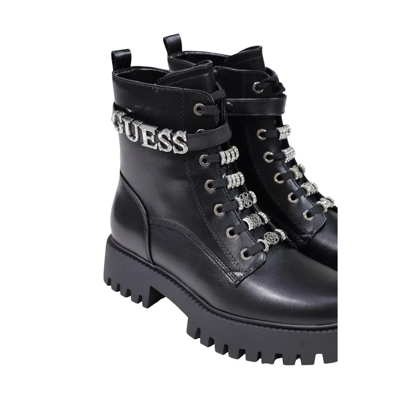 Guess Schwarze Damen-Kampfstiefeletten aus Leder mit silberner Metallbeschriftung und Strass-verzierten Schnürsenkeln