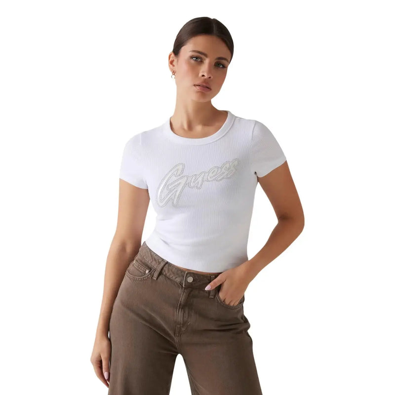 Weißes, geripptes Kurzarm-T-Shirt aus Baumwolle mit silbernen Guess Logo auf der Brust für Frauen