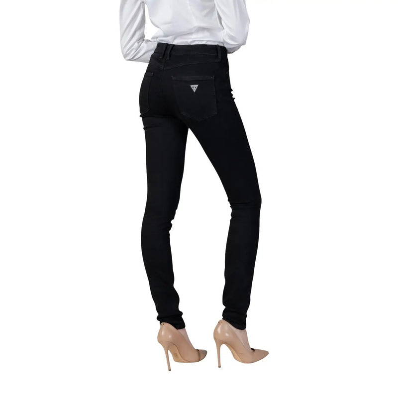 Rückseite guess Schwarze Damen-Jeans aus Baumwoll-Stretch-Denim mit schmaler Passform und dezentem dreieckigem Logo auf der Tasche