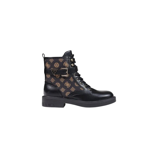 Guess Schwarze Damen-Ankle-Boots aus Polyurethan mit goldfarbenem Logomuster und silbernen Schnallendetails, die von vorne sichtbar sind
