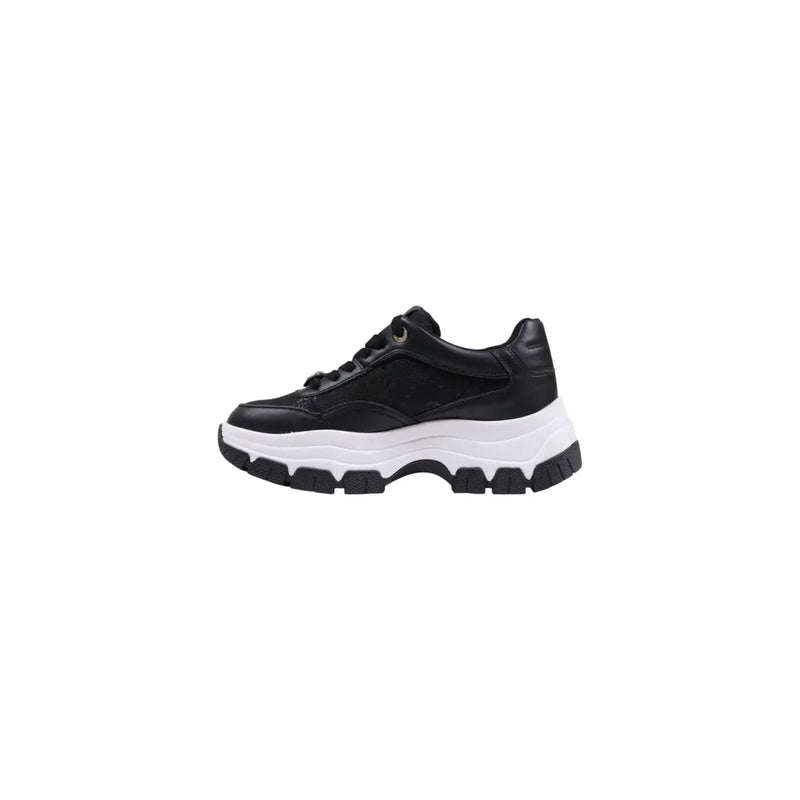 Guess Schwarze Damen-Sneaker aus Synthetikleder mit Schnürung, bestehend aus schwarzem Leder, dicker weißer Gummisohle und schwarzen Schnürsenkeln.