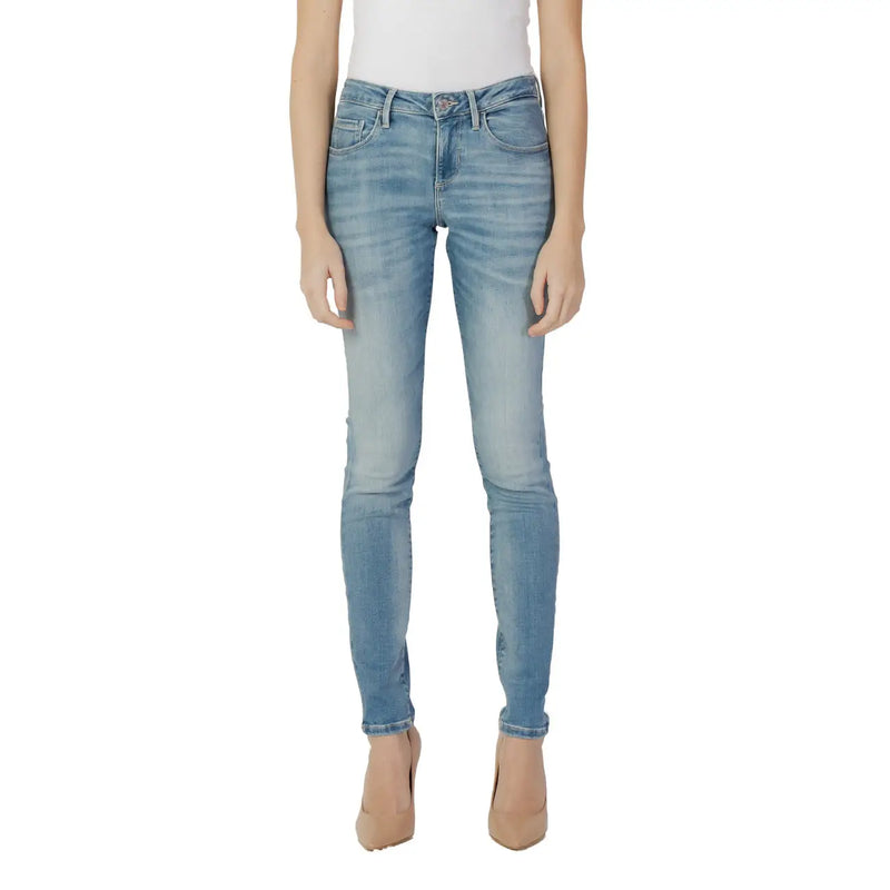 Schmal geschnittene, hellblaue Waschung Guess Damen-Jeans aus blauem Denim mit dezenter Waschung, hergestellt aus einem gewebten Baumwollmischgewebe