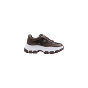 Guess Braune Damen-Sneaker aus Polyurethan mit klobiger Sohle, schwarzem Einsatz, goldfarbenen Logo-Mustern und weißer Gummisohle