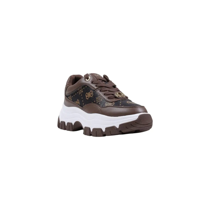 Guess Braune Damen-Sneaker aus Polyurethan mit klobiger Plateausohle, schwarzen Akzenten und goldenem Logo – perfekt für den Herbst.