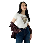 Weißes, kurzärmeliges Baumwollhemd Guess Frauen t-shirt mit einem gold-braun verzierten dreieckigen Logo auf der Vorderseite