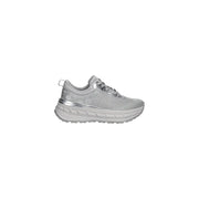 Silber Guess Damen-Sneaker mit Mesh-Obermaterial und Metallic-Akzenten aus Polyester im Slip-Design für die Freizeit