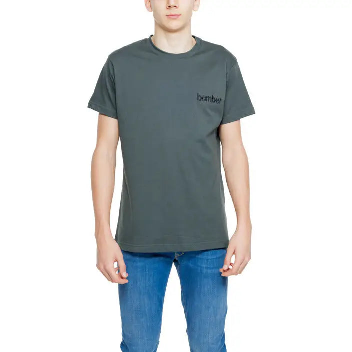 Gray t-shirt paired with jeans from Hydra Clothing Men’s Black Cotton T-Shirt with Bomber Logo