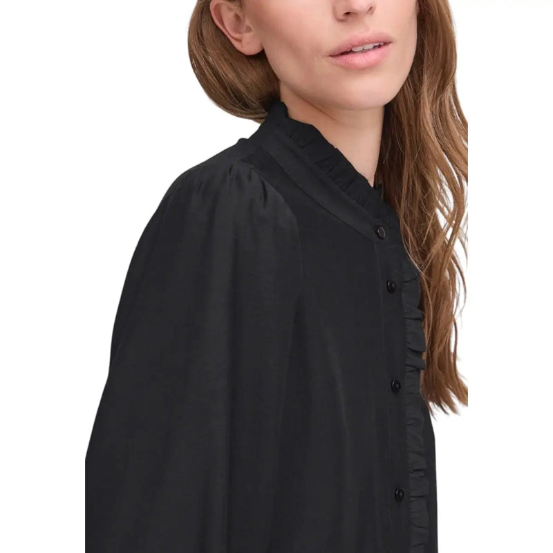 Ichi Schwarze Damenbluse mit Rüschenkragen und Knopfleiste vorne aus Viskosemischgewebe