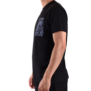 Karl Lagerfeld Schwarzes Herren-T-Shirt aus Baumwolle mit kurzen Ärmeln und einem glitzernden blauen Paillettenaufnäher auf der Brust.